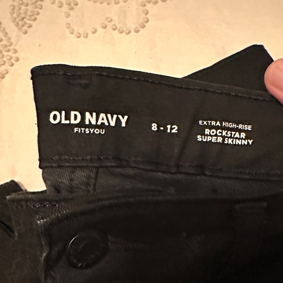 Old Navy Women's Skinny Jeans - Black and Light Blue - Picture 2 of 9